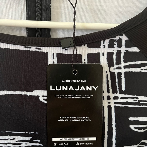 LunaJany Black and White Grid Pattern Sheath Dress - Picture 4 of 6